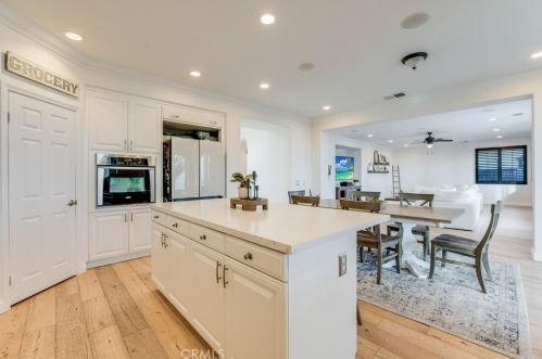 18458 Lakepointe Dr, Riverside CA  92503-0252 exterior