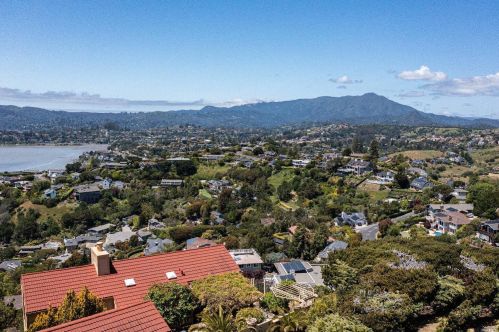 18 Noche Vista Ln, Tiburon, CA 94920-1108