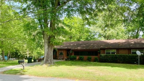 799 Pine St, Conyers, GA 30012-4807