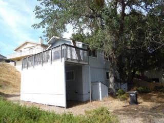 8218 Bass Point Rd, Lake Nacimiento, CA 93426-9636