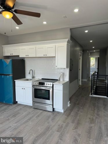 3012 Marshall St, Philadelphia, PA 19133-2436