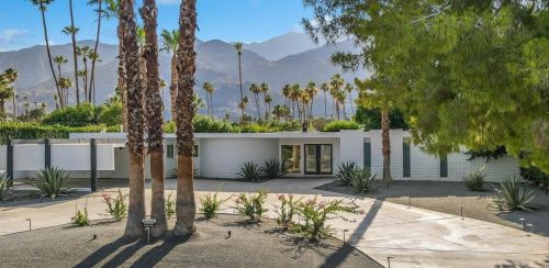 1061 Sagebrush Rd, Palm Springs, CA 92264-8537