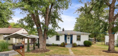 216 Powell St, Fredericksburg, VA 22408-2009