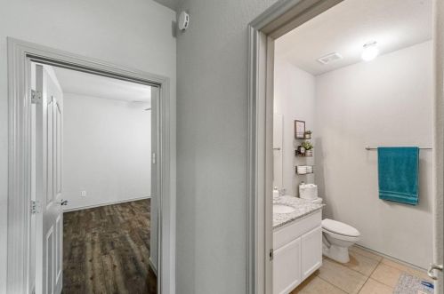 6108 Kristen Dr, Fort Worth TX  76131-1281 exterior