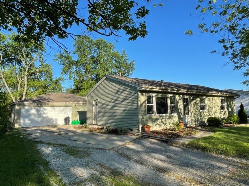 759 Imperial Rd, Valpo, IN 46385-8747