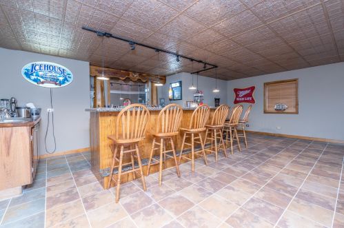 13659 Barber Greene Rd, Sycamore IL  60178-8227 exterior