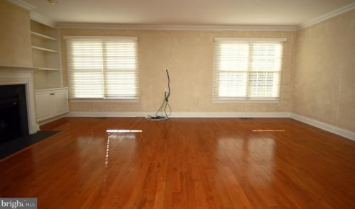 6 Torrey Ln, Princeton NJ 08542-3231 exterior