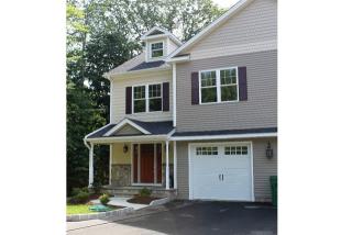 2 Murphys Ln, Huntington CT  06484-5413 exterior