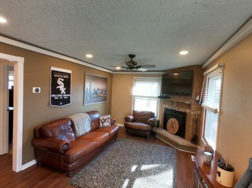 16798 Hilltop Ave, Tinley Park, IL 60487-6031