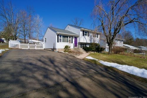 78 Circle Dr, Wallingford, CT 06492-1702