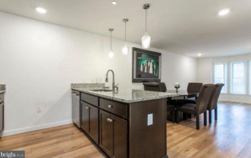 3102 Broad St, Philadelphia, PA 19132-2421