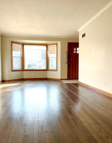 2044 Market St, Dixmoor, IL 60406-3135