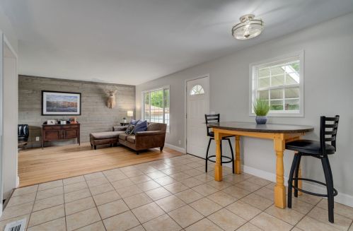 1446 Alaska Ave, Saint Paul MN  55116-2338 exterior