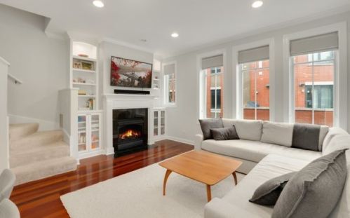 5007 Lincoln Ave, Chicago, IL 60625-7509