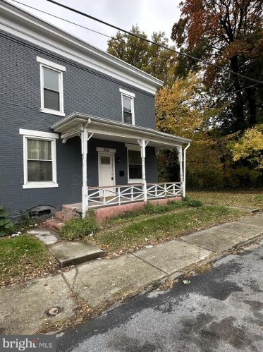 506 13th St, Harrisburg, PA 17103-1303
