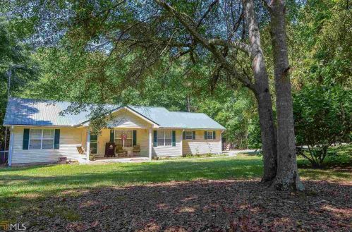 25 Briarwood Dr, Nicholson, GA 30565-4198