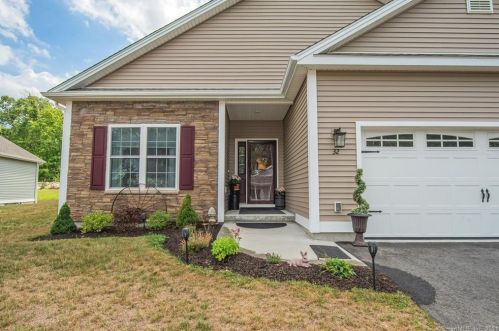 32 Mockingbird Dr, Killingly, CT 06239-1540