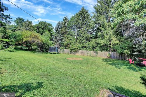 1134 Wyndham Dr, York, PA 17403-4434