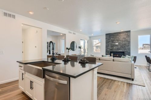 328 Geneva St, Denver, CO 80010-4341