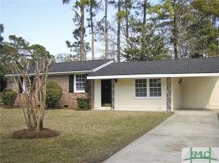 2210 Bartlett Dr, Savannah GA  31404-5202 exterior