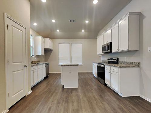 10734 Royal York Dr, Conroe TX  77303-2654 exterior