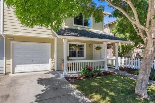 154 Esmond Cir, Windsor, CA 95492-6840