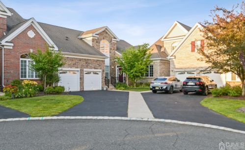 10 Hernandez Ct, Old Bridge, NJ 08857-4406