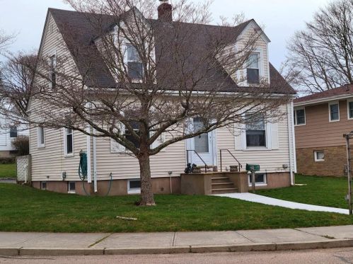 9 Ward Ave, Westerly, RI 02891-1909