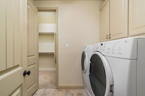 6600 Barcelona, Irving TX  75039-3043 exterior