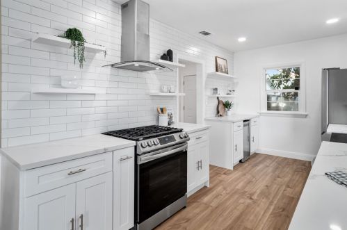 1120 Boynton St, Glendale CA  91205-2828 exterior