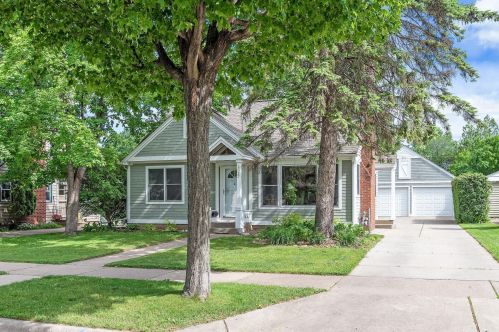 1027 Idaho Ave, Saint Paul MN  55117-3352 exterior