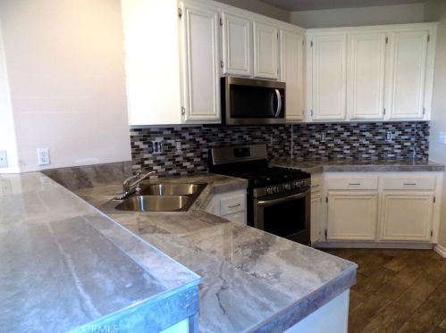 33377 Warwick Hills Rd, Yucaipa, CA 92399-3409