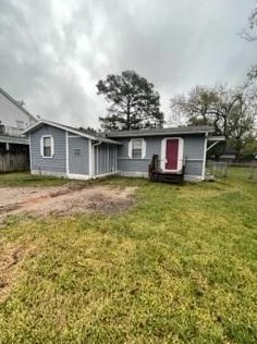 713 Valderas St, Angleton TX  77515-4540 exterior