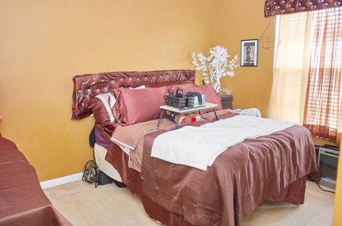 6746 Biscayne Blvd, Rex GA 30273-2245 exterior