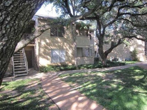 8210 Bent Tree Rd, Austin TX  78759-8311 exterior