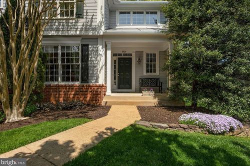 1109 Northwind Dr, Herndon, VA 20194-1009