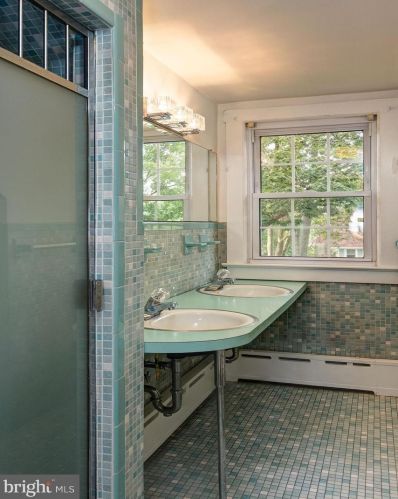 104 Treaty Elm Ln, Tavistock NJ 08033-3413 exterior