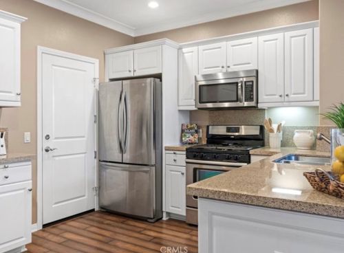 152 Coralwood, Irvine CA  92618-2248 exterior