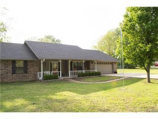 17950 Oaklawn Dr, Claremore, OK 74017-3684