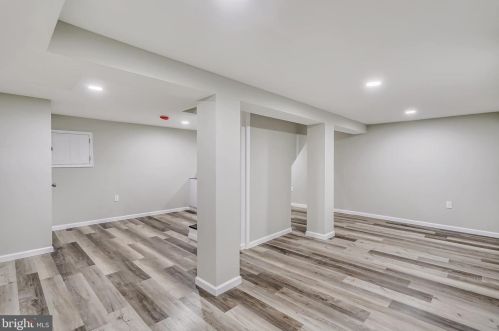 917 Northwest Dr, Silver Spring MD  20901-1435 exterior