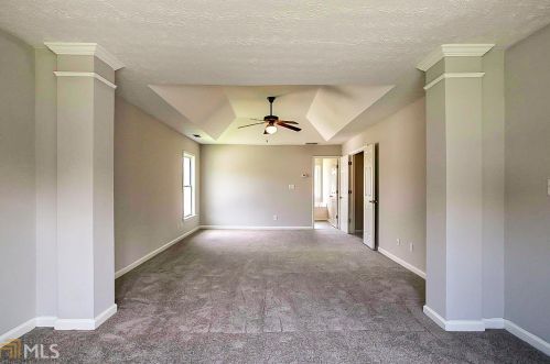 3069 Elmwood Rd, Atlanta GA  30349-8105 exterior