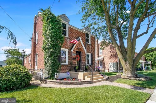 1432 Orange St, York, PA 17404-3229