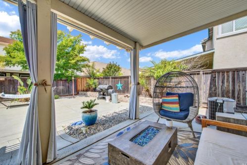 5077 Ellis Godfrey Dr, Fairfield CA  94533-8959 exterior
