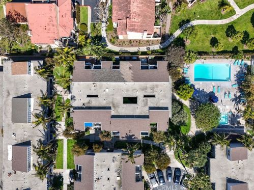 16872 Pacific Coast Hwy, Huntington Beach CA  92649-2814 exterior
