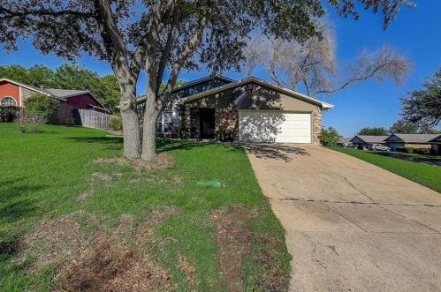 5269 Fallworth Ct, Fort Worth, TX 76133-5901