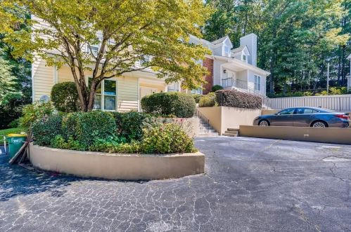 14 Forest Ridge Ct, Atlanta, GA 30350-1802