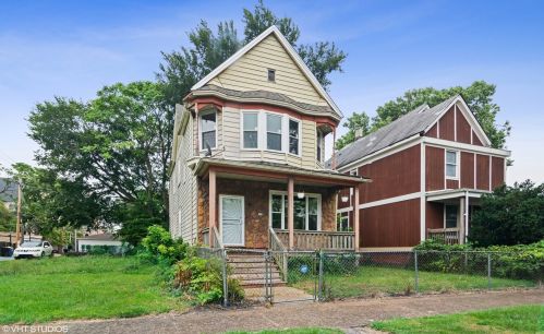 5521 Sangamon St, Chicago, IL 60621-2205