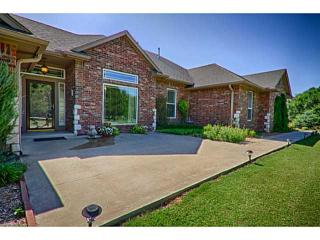 606 Ridge Dr, Tuttle, OK 73089-8546