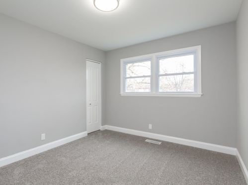 317 Round Hill Ct, Lemont IL  60440-2123 exterior