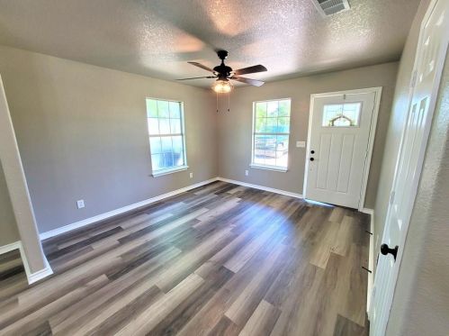 200 Locust, Angleton TX 77515-4339 exterior